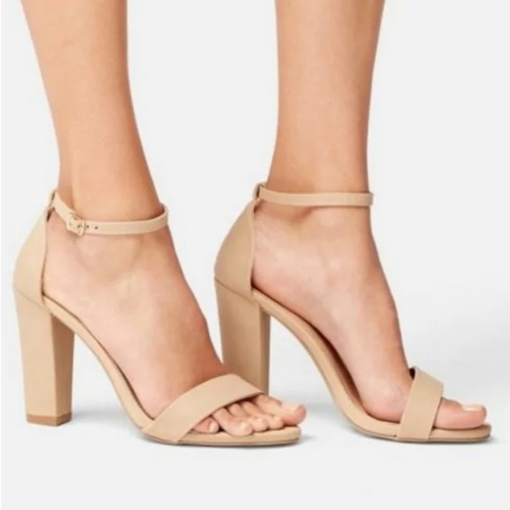 Justfab Makemba Faux Suede Heeled Sandals ankle strap. Wide Width / Size 8.5